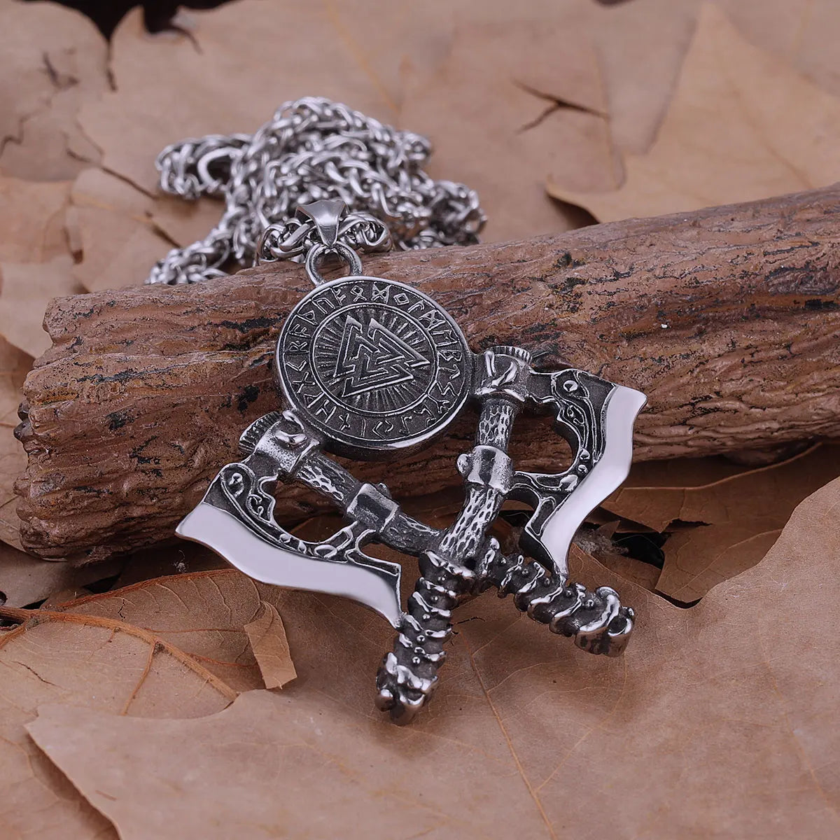 Nordic Vikings Soldier‘s Weapon Axe Shield Pendant